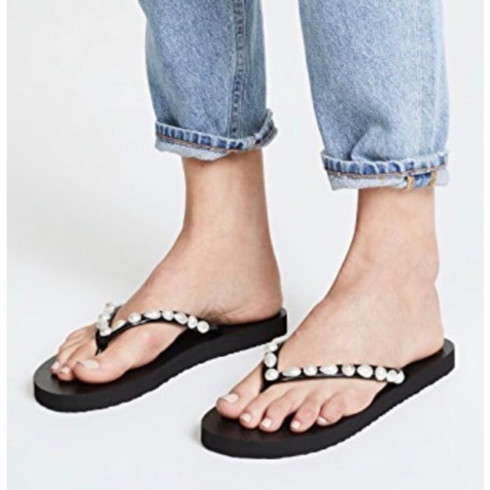 Tory Burch Pearl Thin Flip Flops Size 8. Worn maybe once or twice.